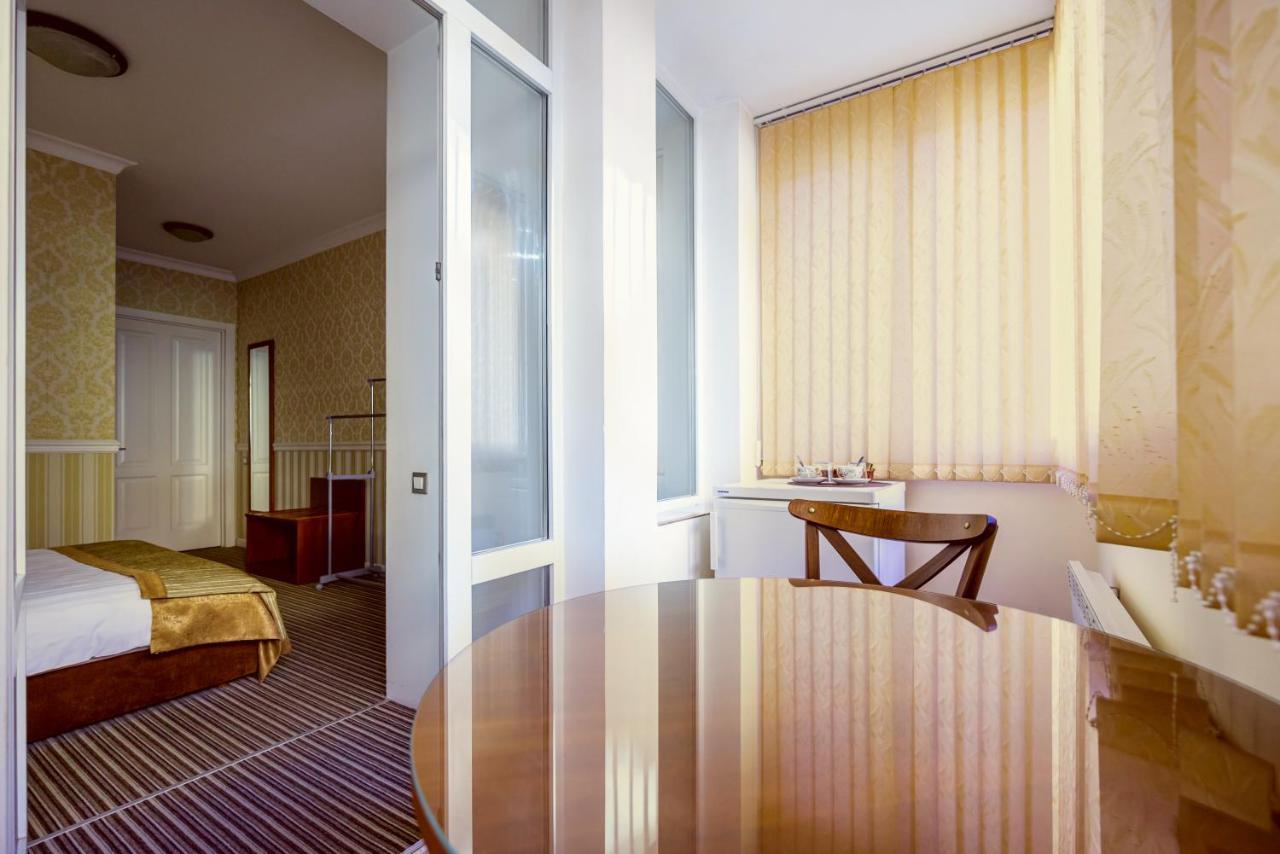 Consul Hotel Консул Odessa Eksteriør billede
