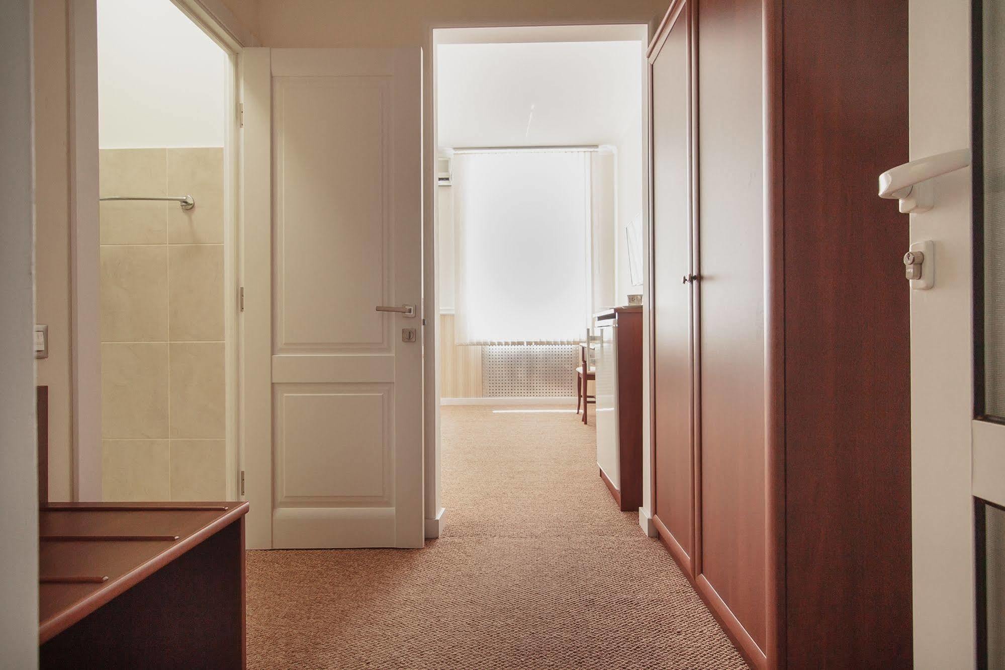 Consul Hotel Консул Odessa Eksteriør billede